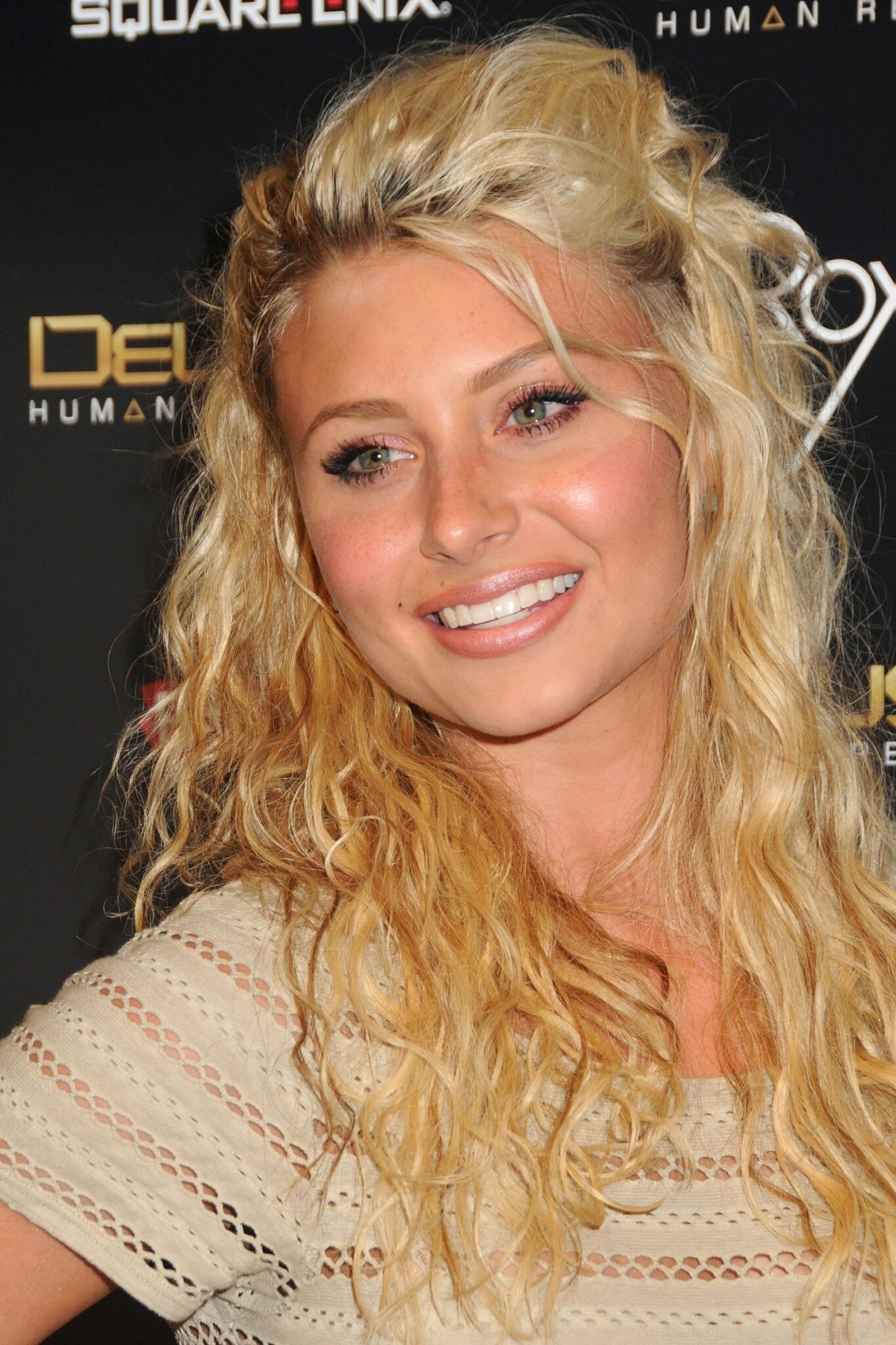 Aly Michalka - Images Colection